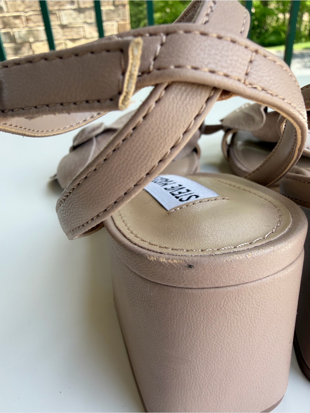 🆕🌺SteveMadden Floral Block Heel Sandals Nude Taupe 3D Flower Dress Heels Size6.5 - Picture 9 of 17